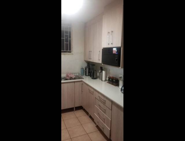 2 BEDROOM PROPERTY TO RENT IN SILVERTON